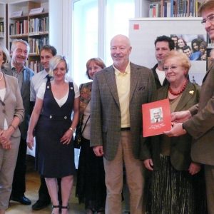 Preisträger mit dem Vorstand von Sterntaler , Oberbürgermeisterin Bärbel Dieckmann und Wilfred Klein
